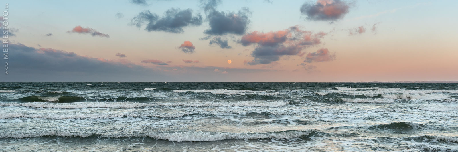 Vollmond vor dem Timmendorfer Strand